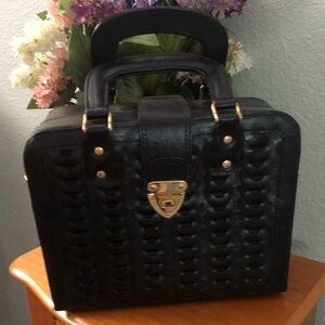 PERFECT little black travel case